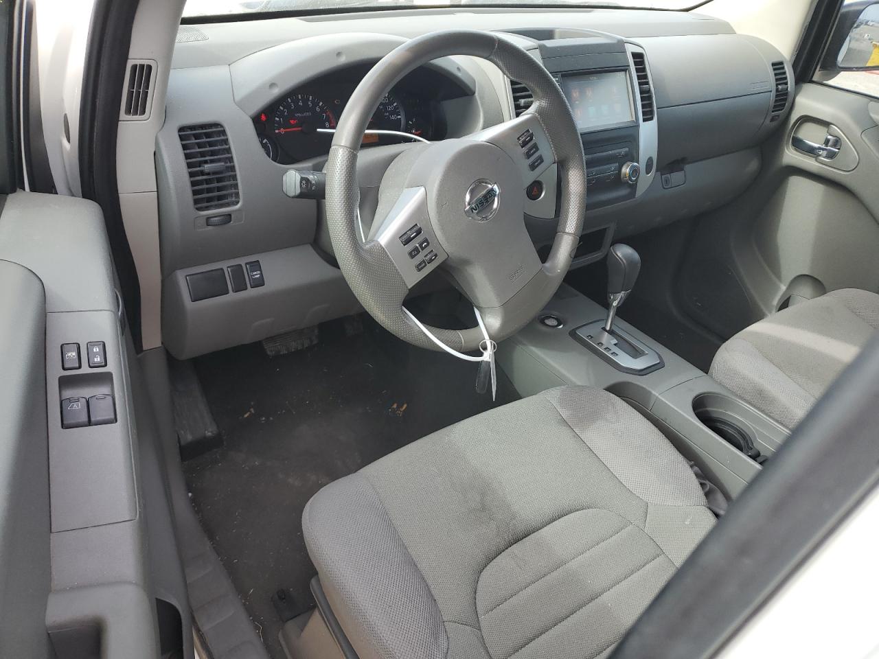 Nissan Frontier S