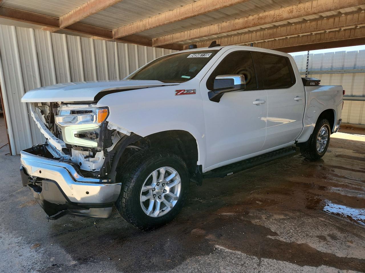 Salvage Chevrolet Silverado Image