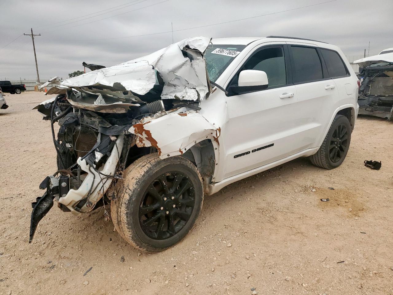 Salvage Jeep Grand Cherokee Image