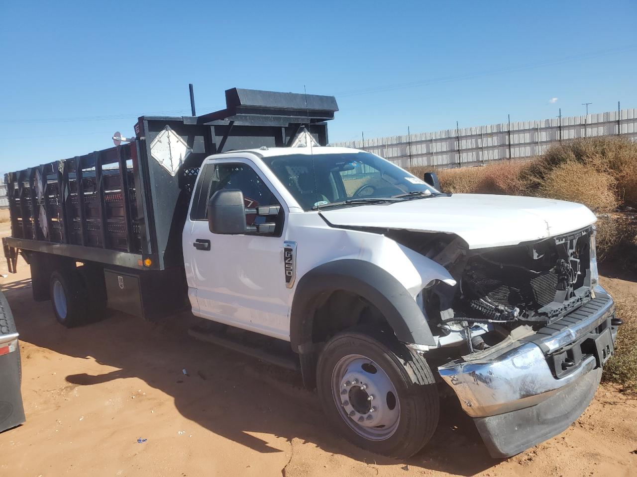 Salvage Ford F-450 Image