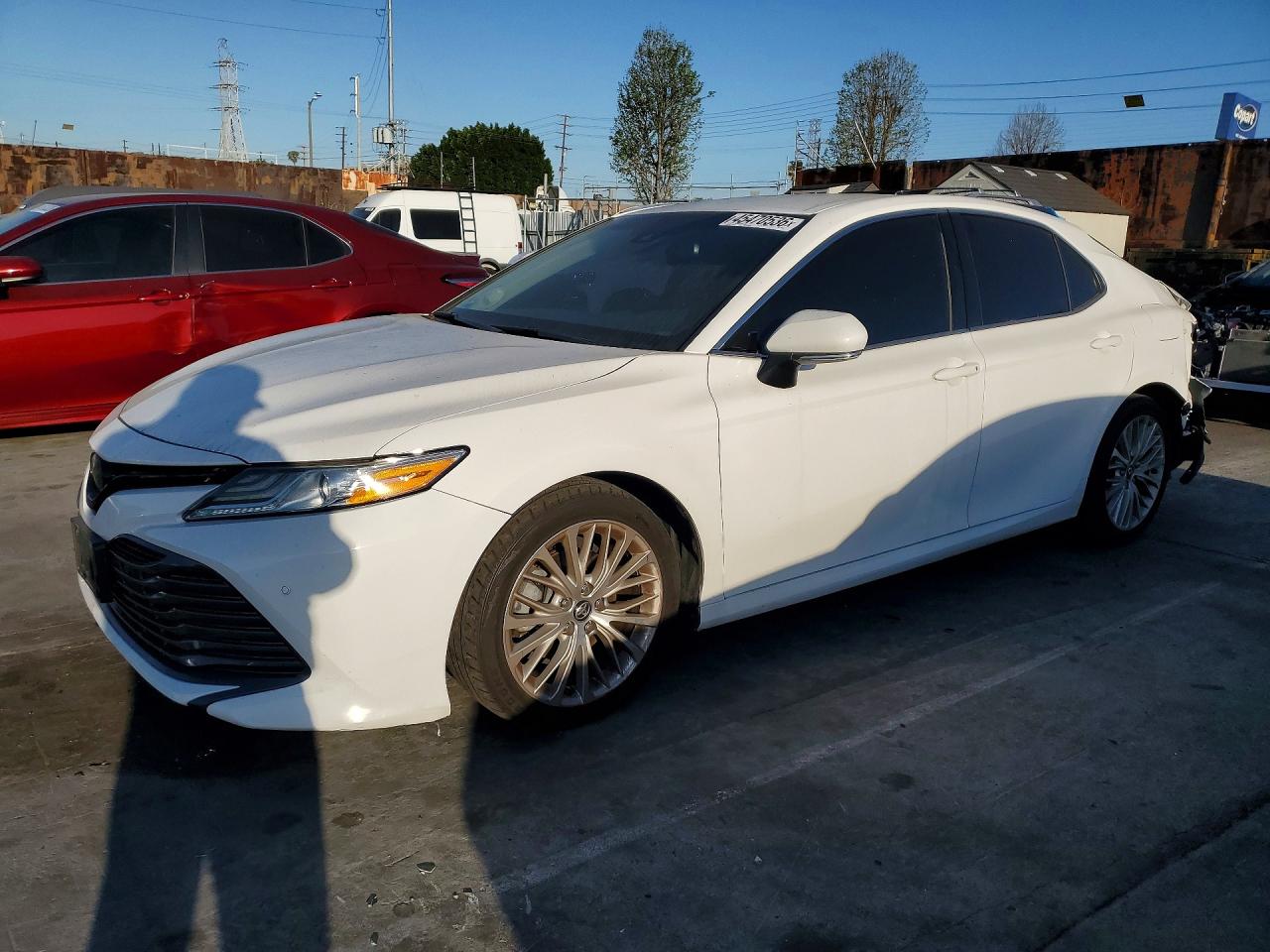Salvage Toyota Camry Image
