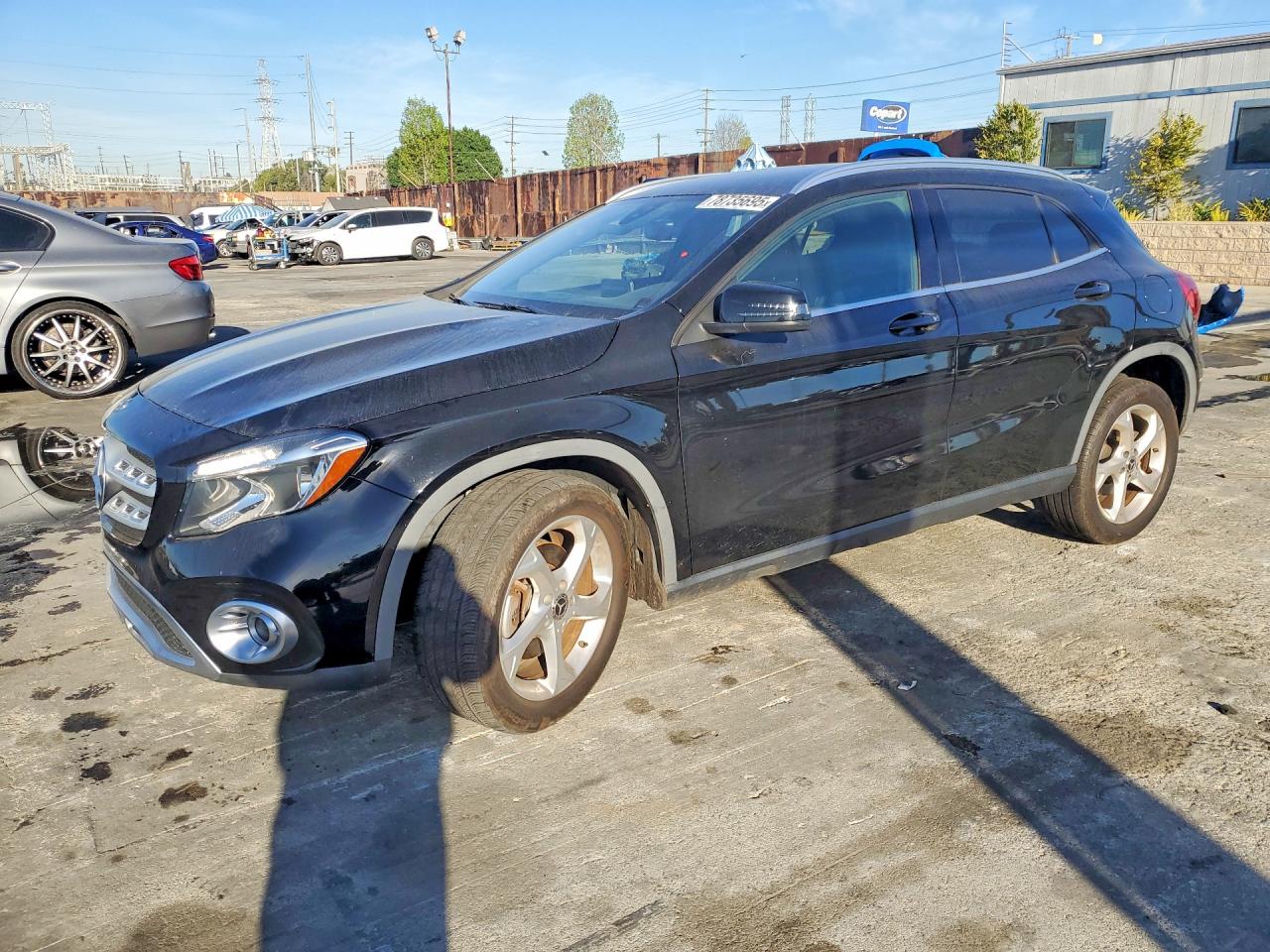Salvage Mercedes-Benz GLA Image