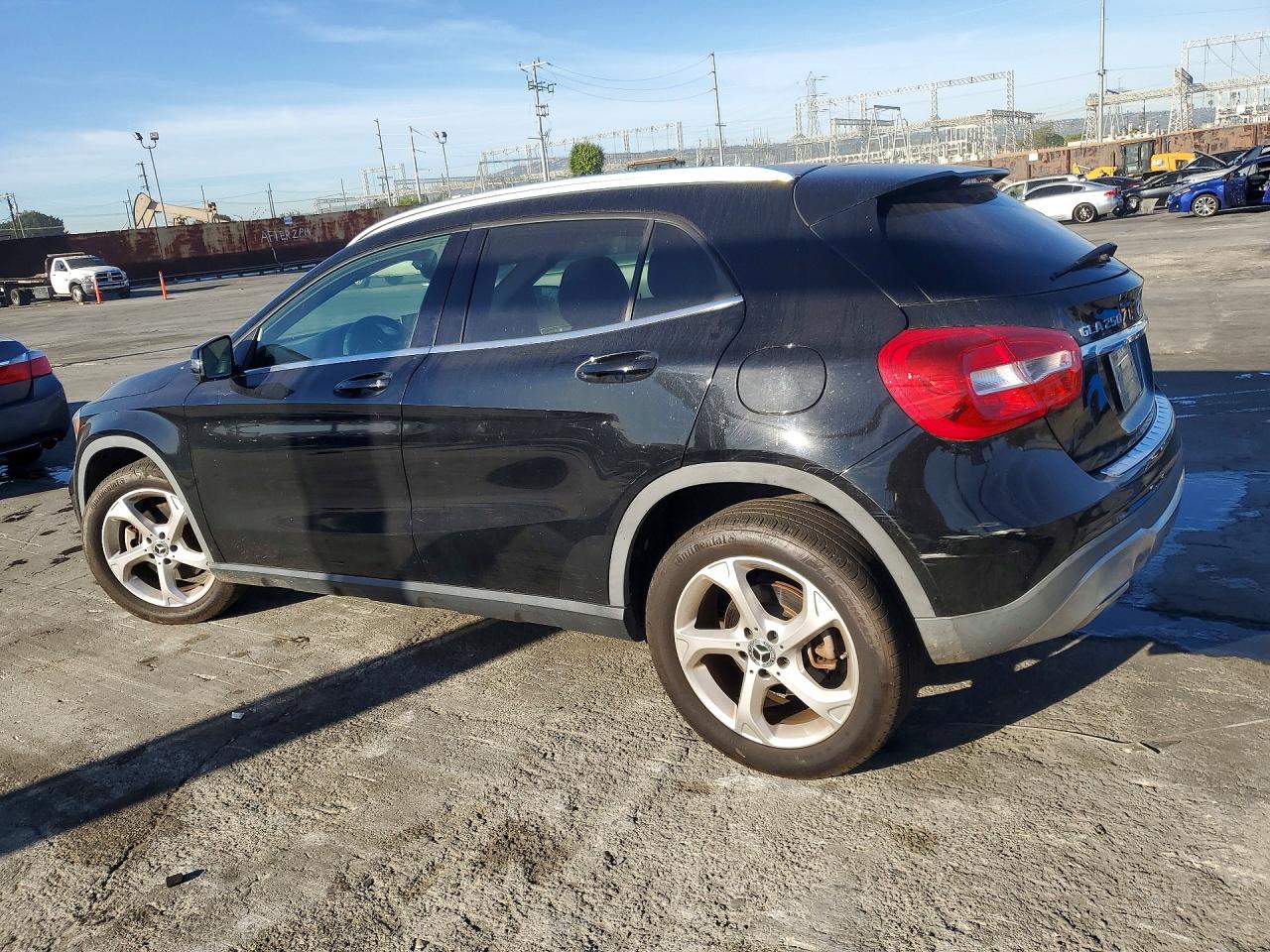Mercedes-Benz GLA 250