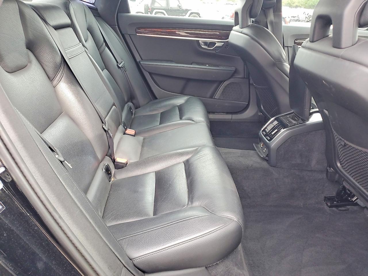 Volvo S90 T5 Momentum