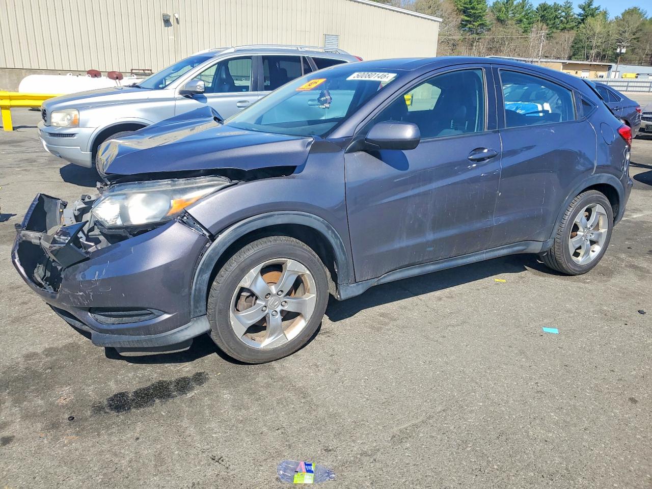 Salvage Honda HR-V Image