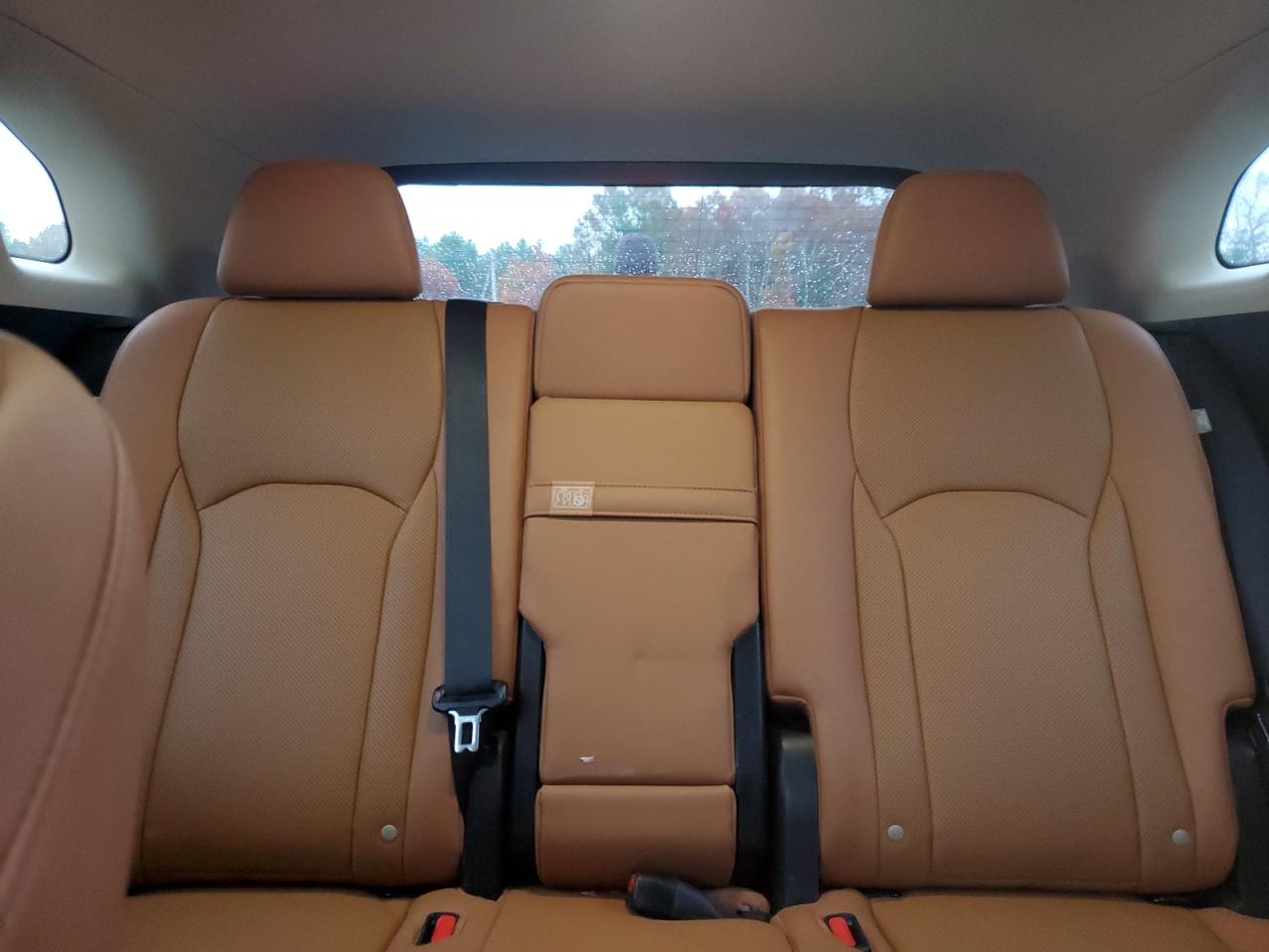 Lexus RX Base