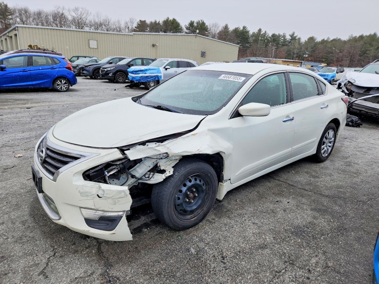 Salvage Nissan Altima Image