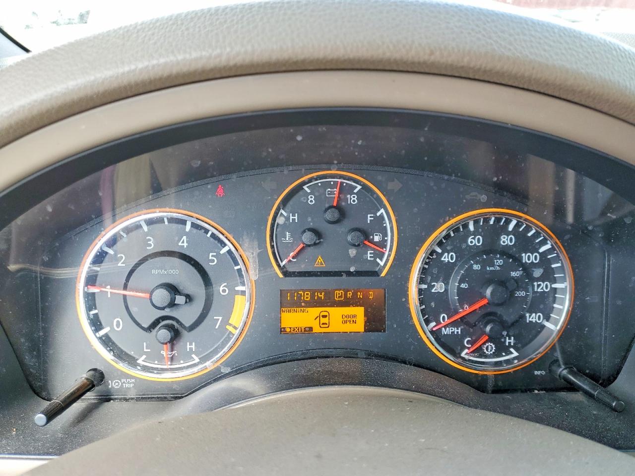 Nissan Armada Platinum
