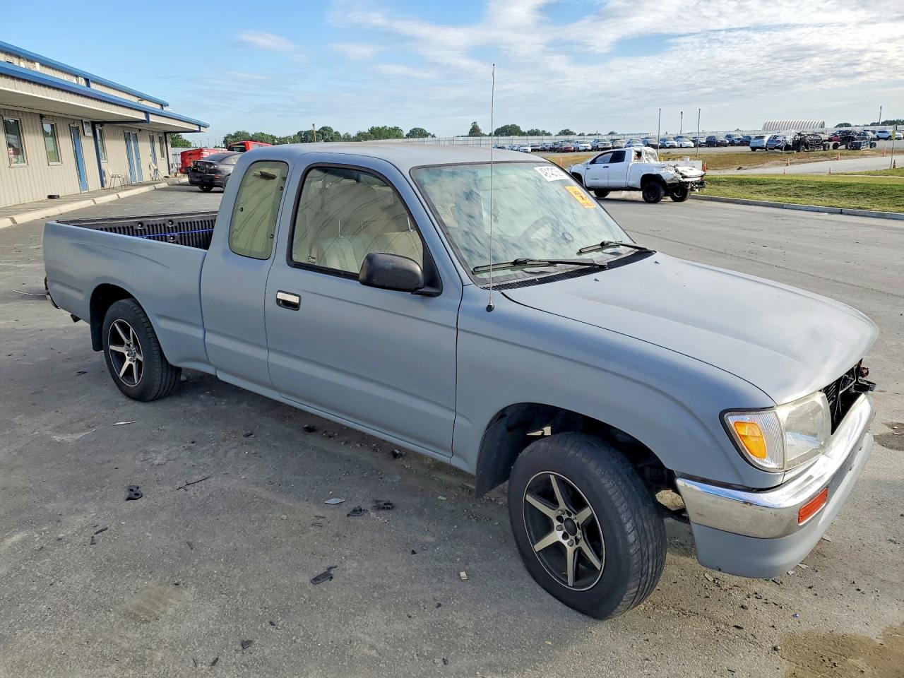 Toyota Tacoma Xtracab