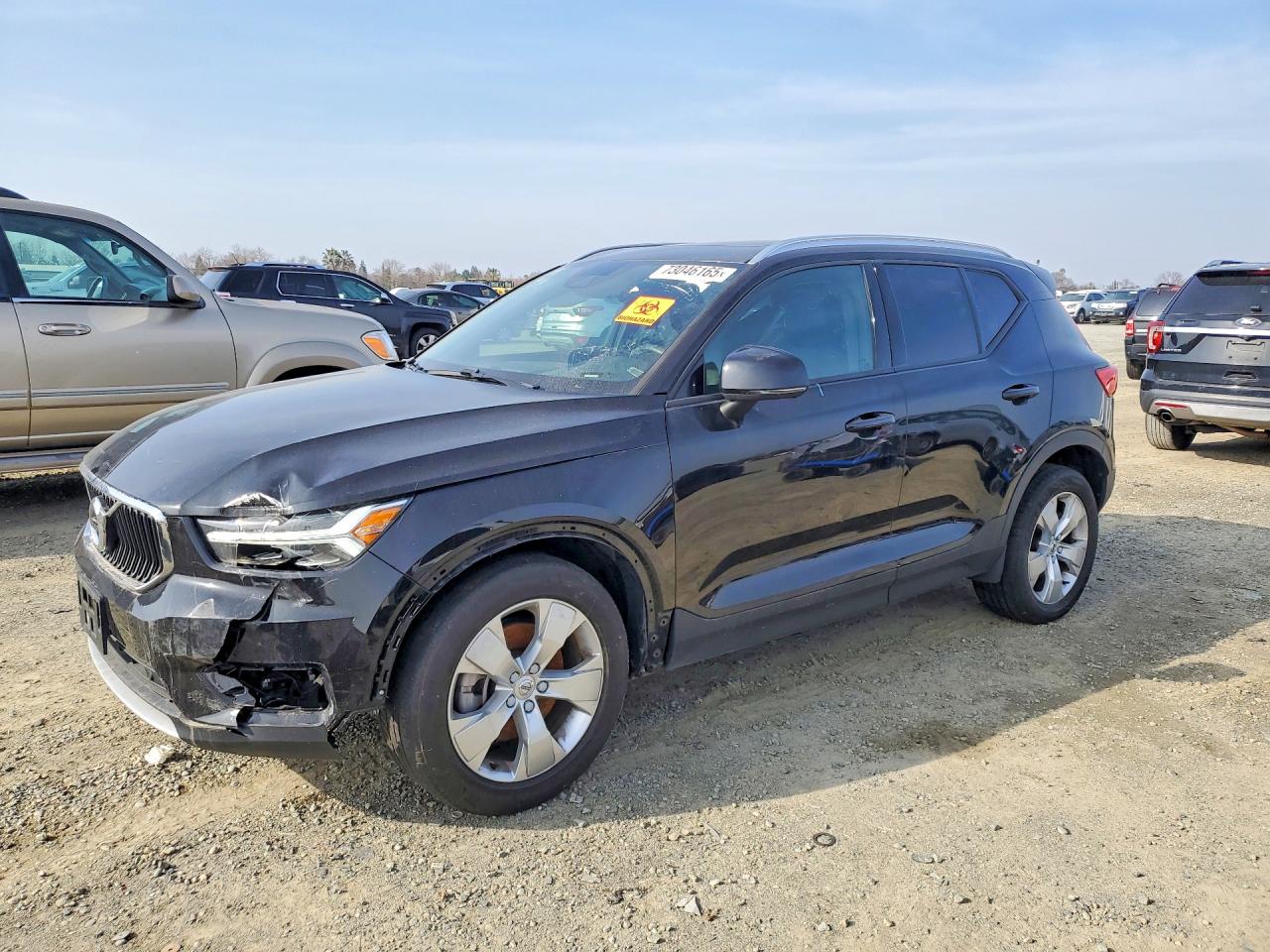 Salvage Volvo XC40 Image