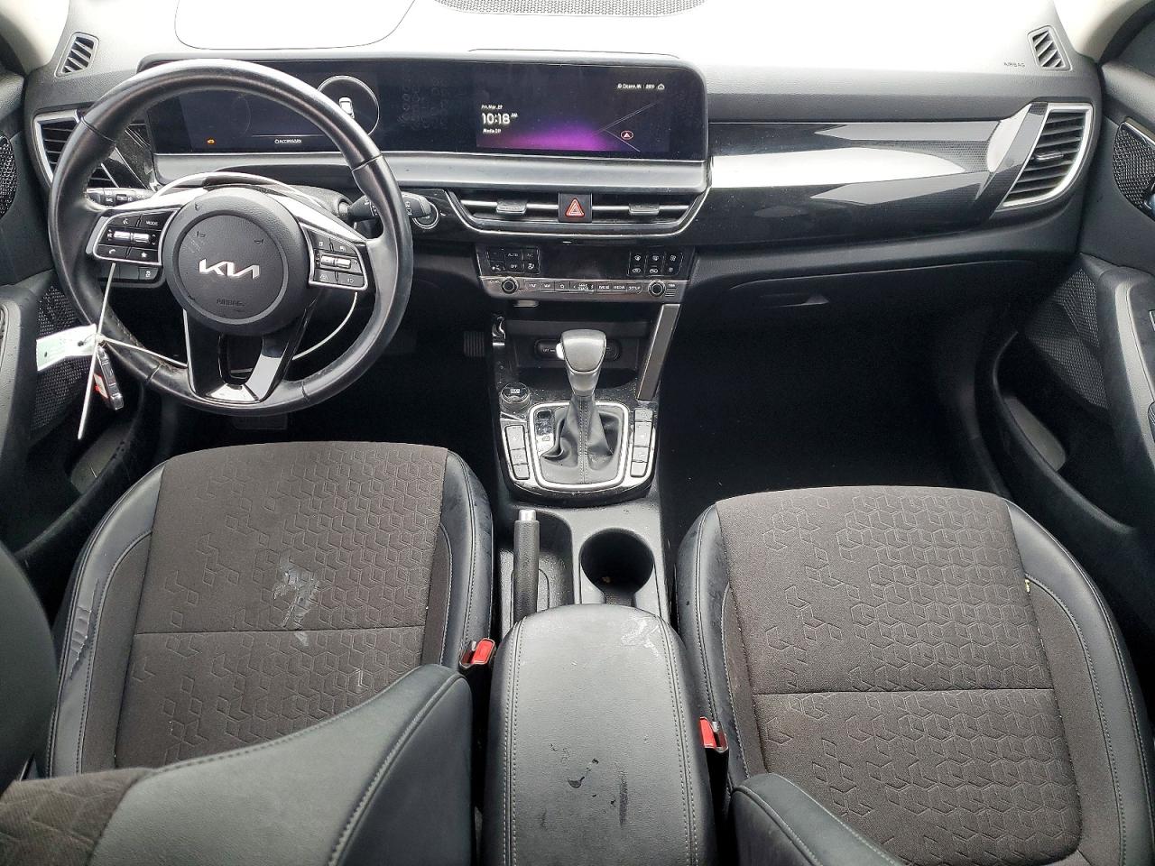Kia Seltos X-line