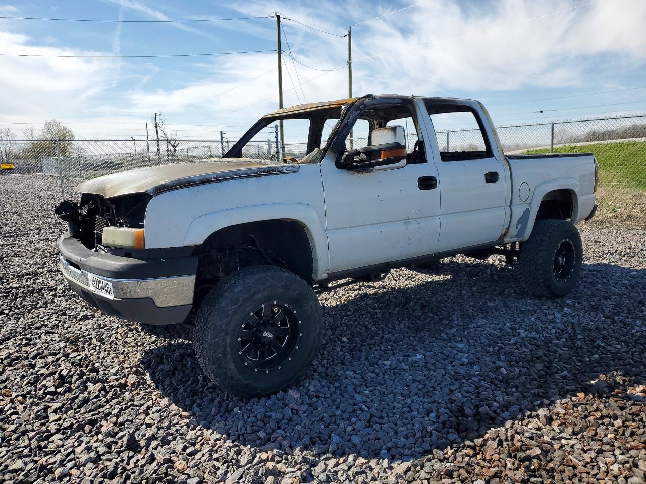 Salvage Chevrolet Silverado Image