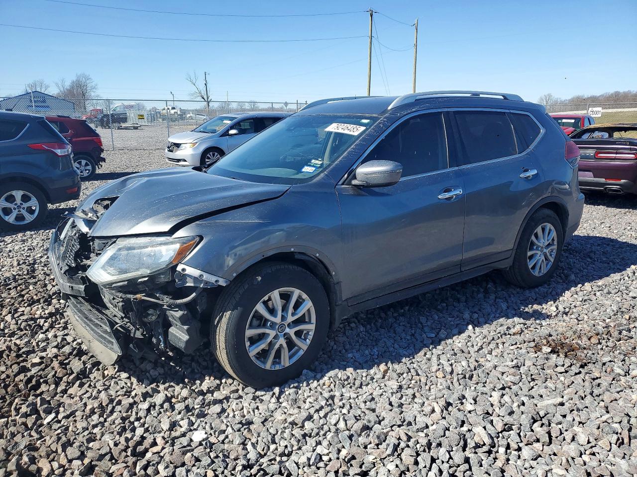 Salvage Nissan Rogue Image