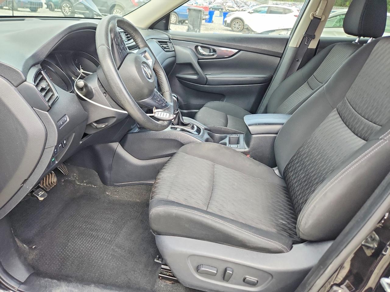 Nissan Rogue Sv