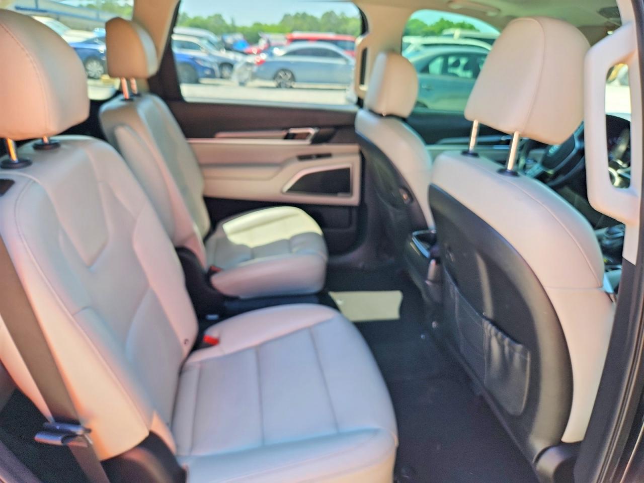 Kia Telluride S