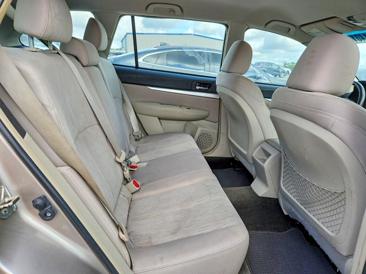 Subaru Outback 2.5i