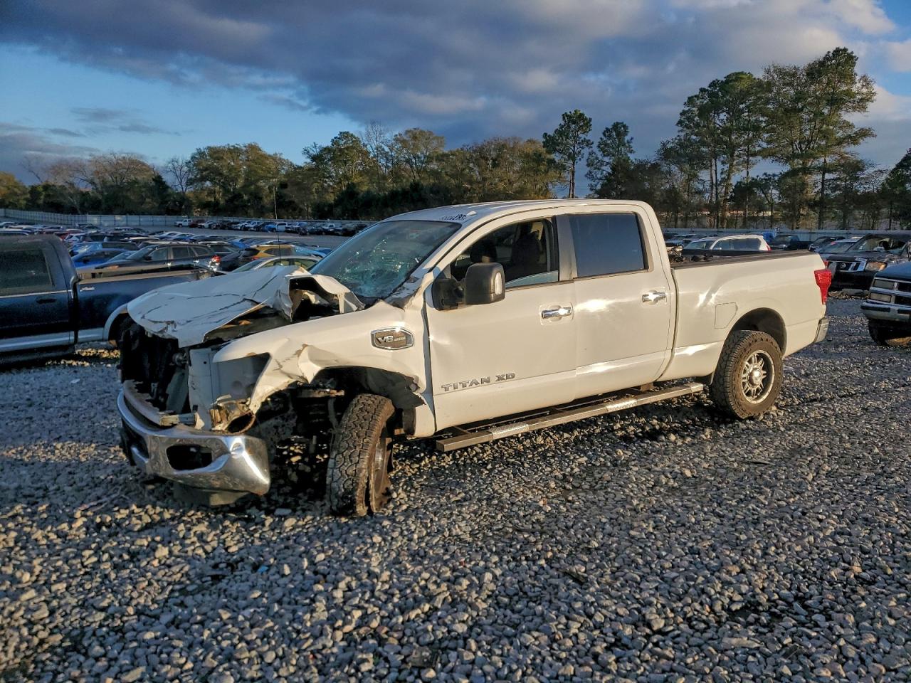 Salvage Nissan Titan Image