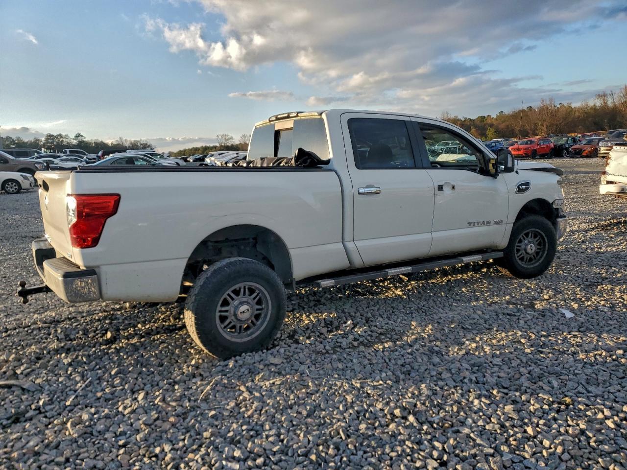 Nissan Titan