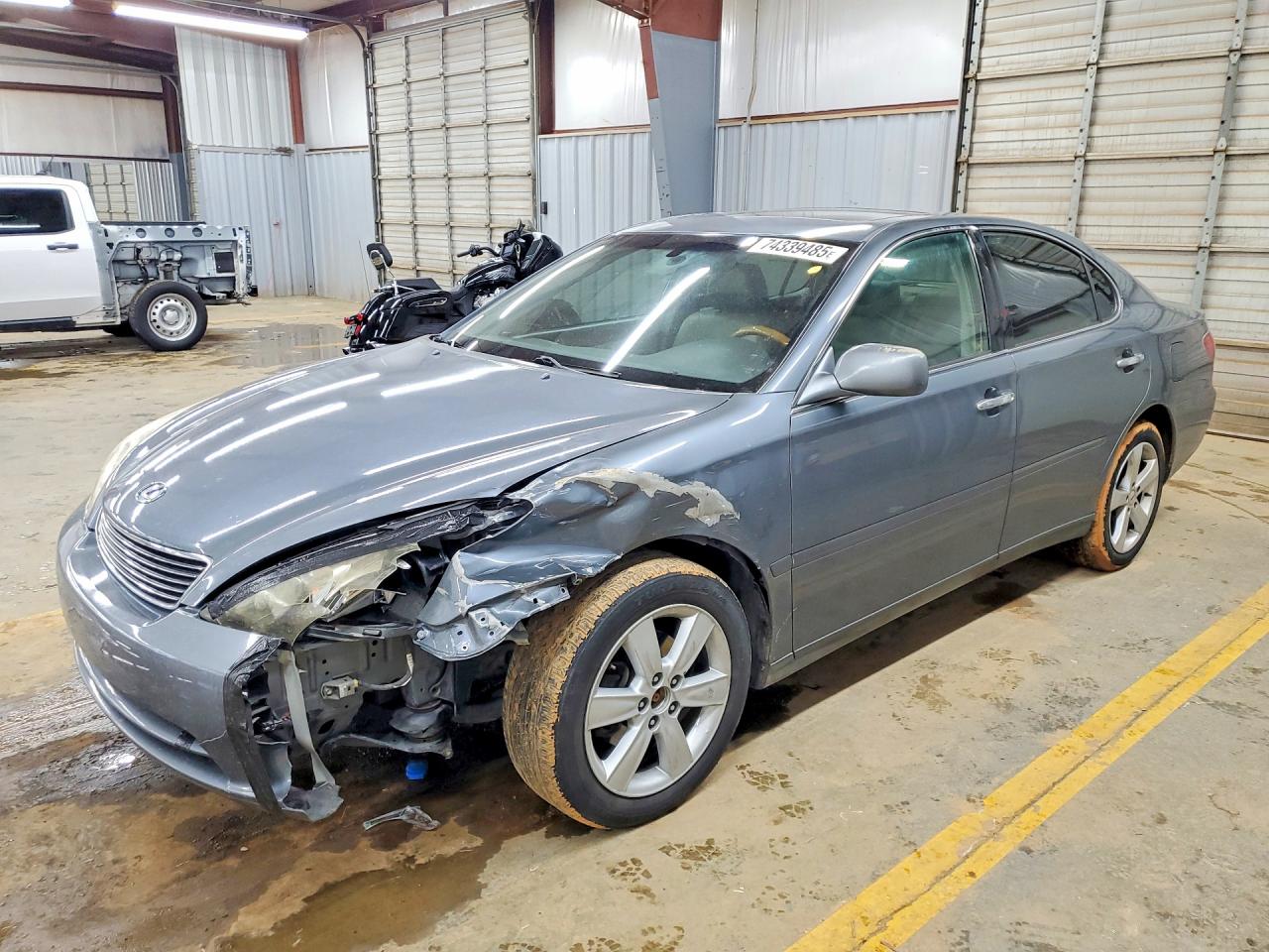 Salvage Lexus Es Image