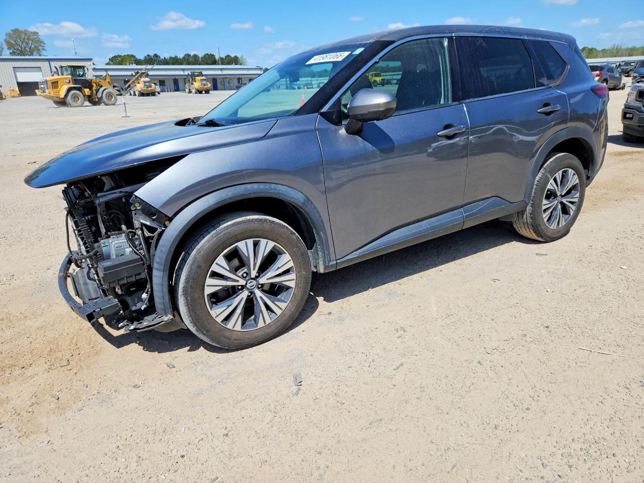 Salvage Nissan Rogue Image