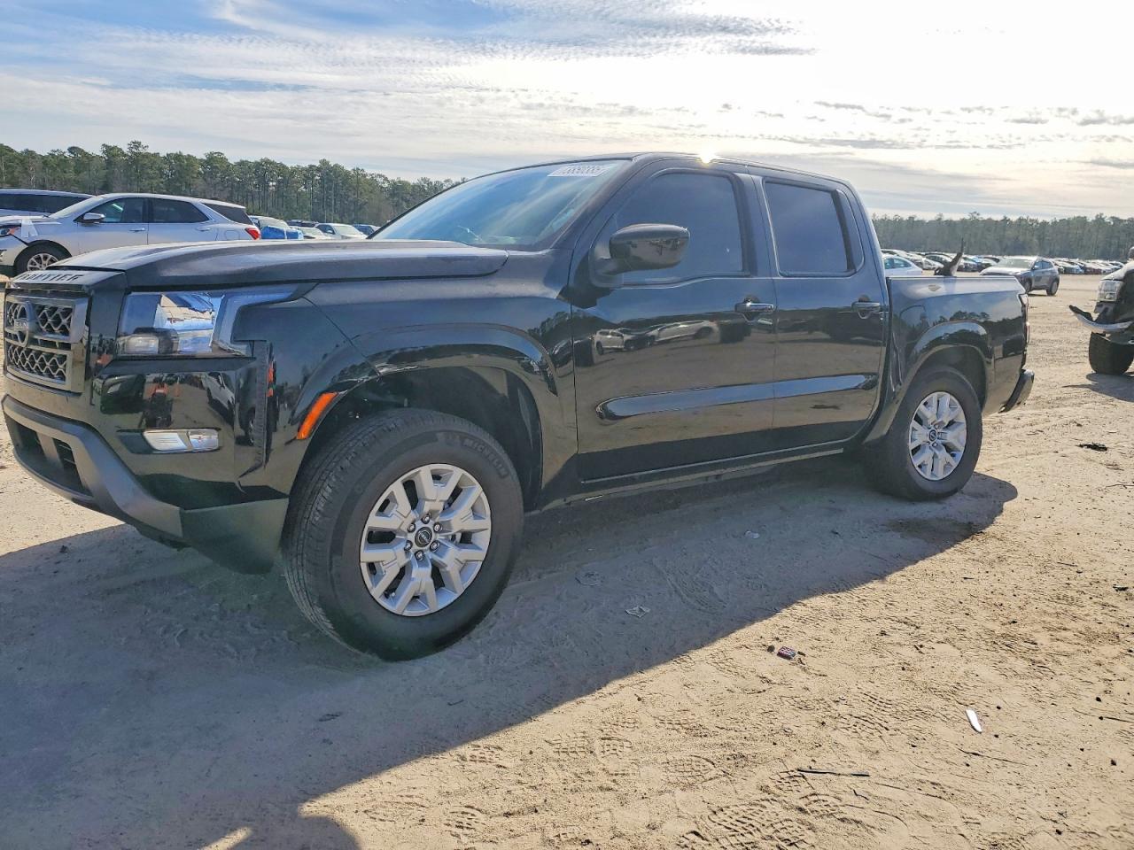 Salvage Nissan Frontier Image