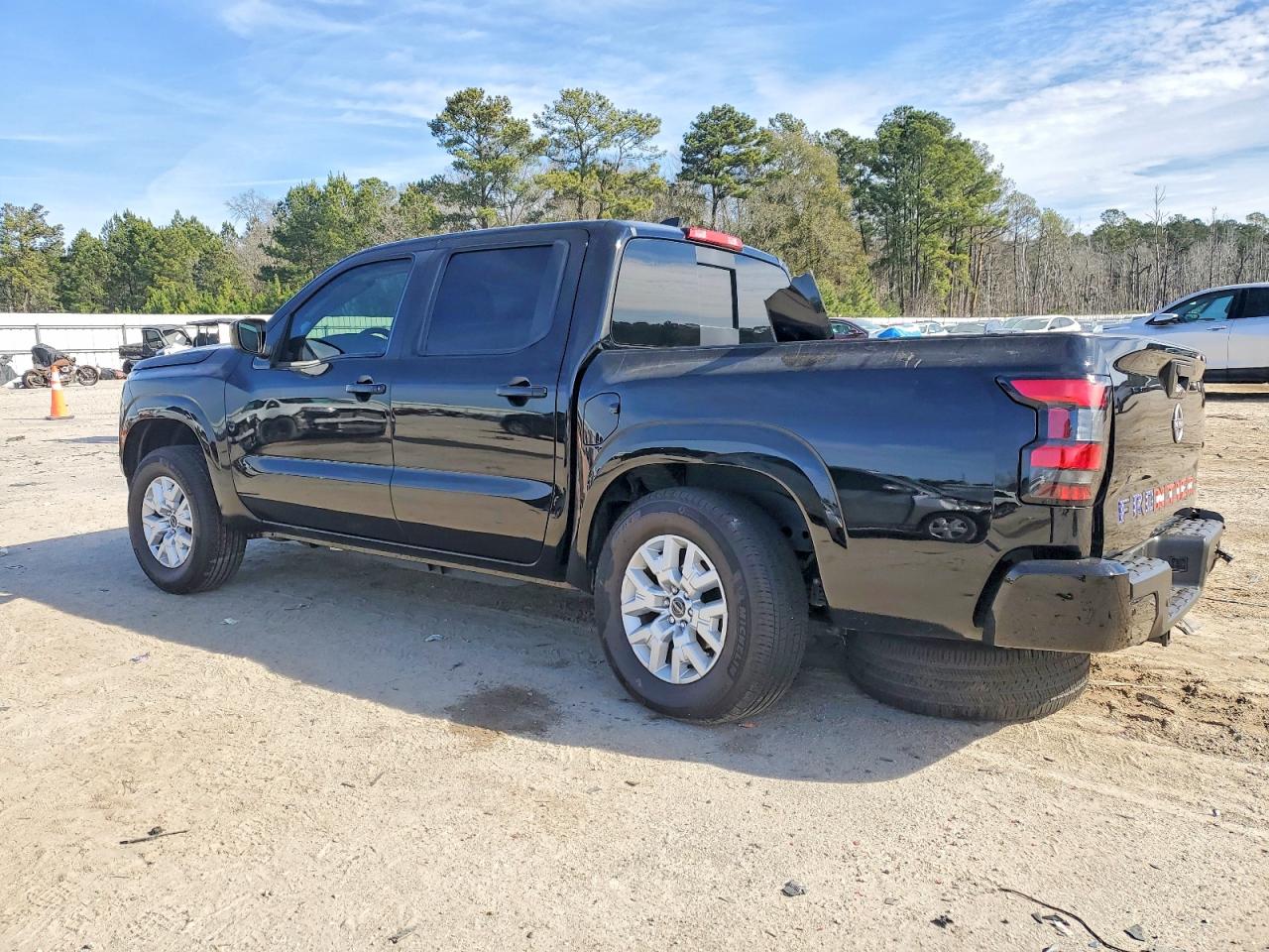 Nissan Frontier S