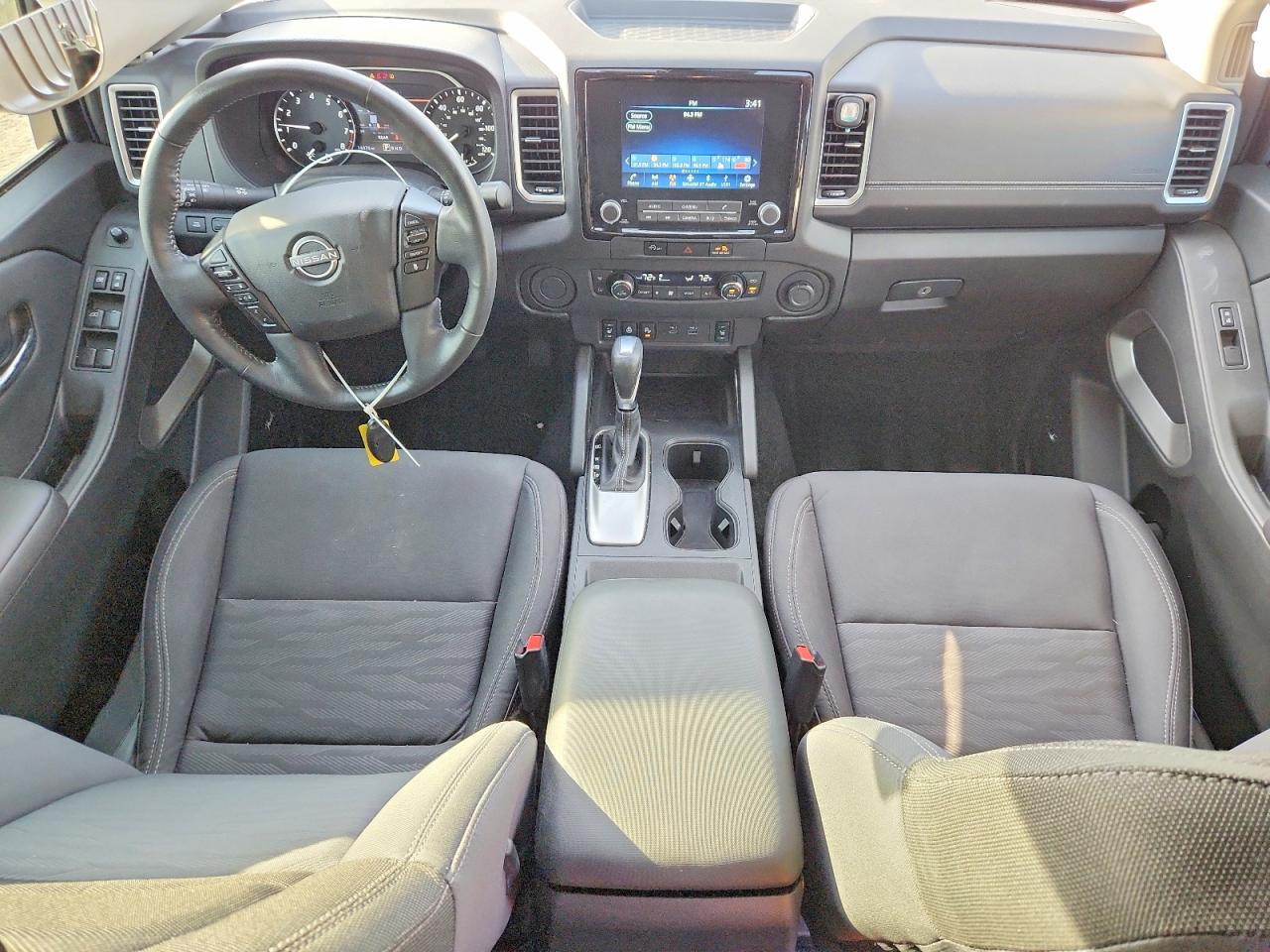 Nissan Frontier S