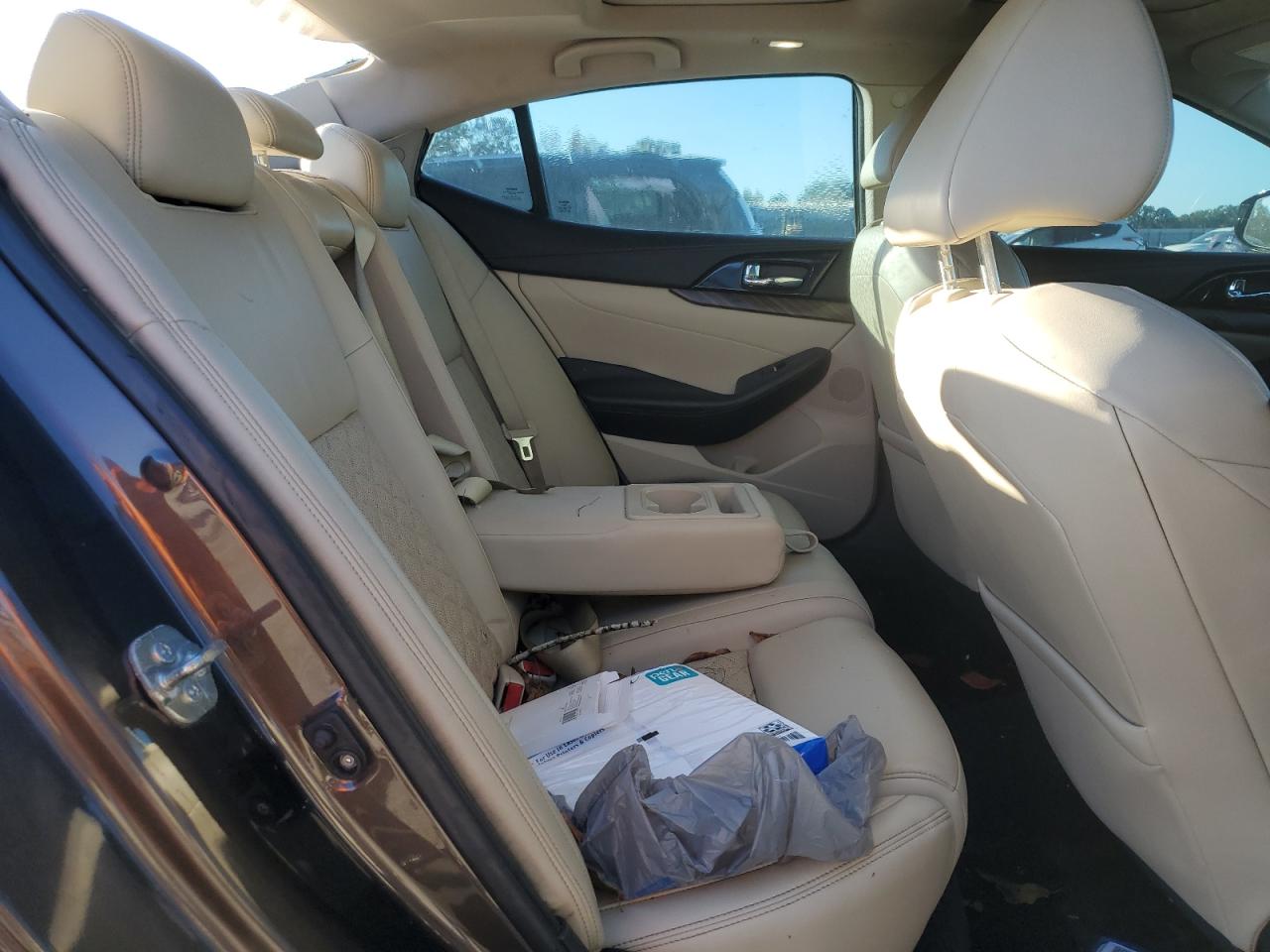 Nissan Maxima 3.5s