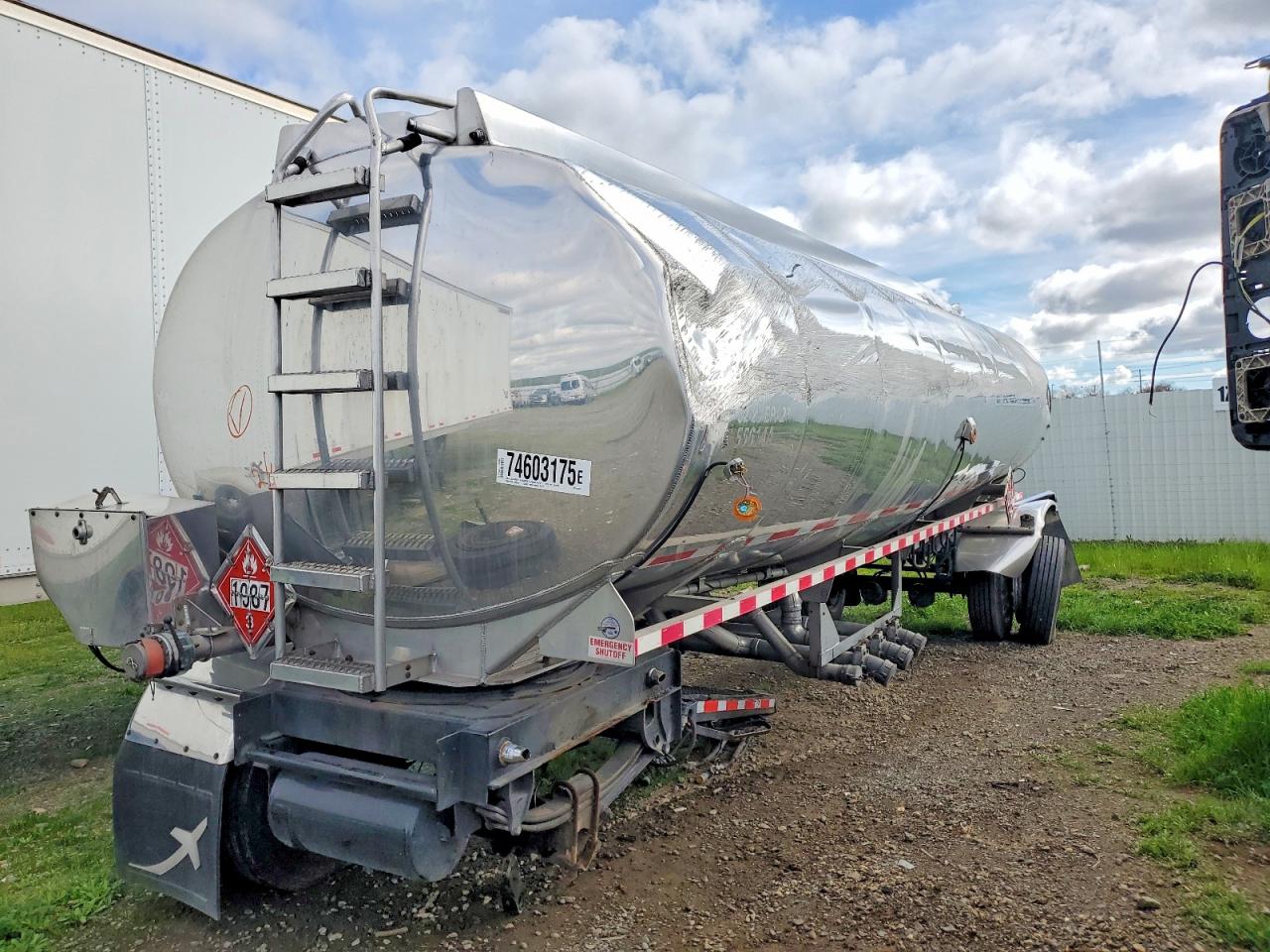 Salvage Beall Trailer Image