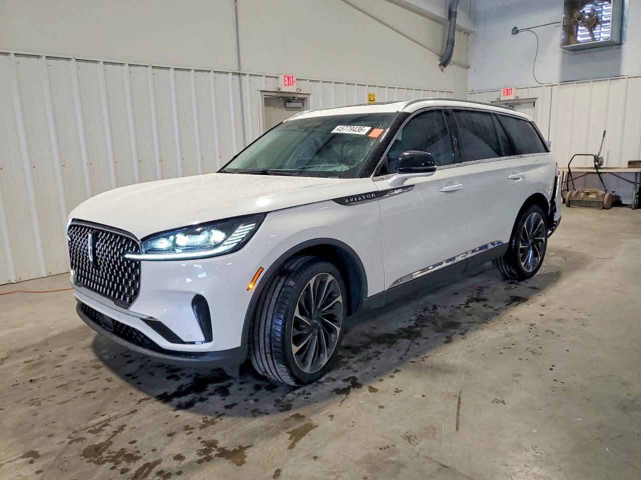 Salvage Lincoln Aviator Image