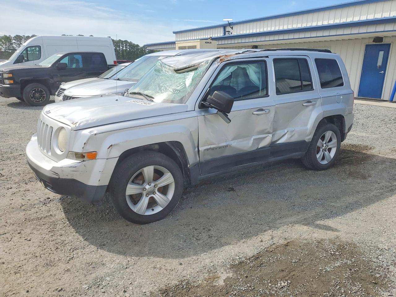 Salvage Jeep Patriot Image