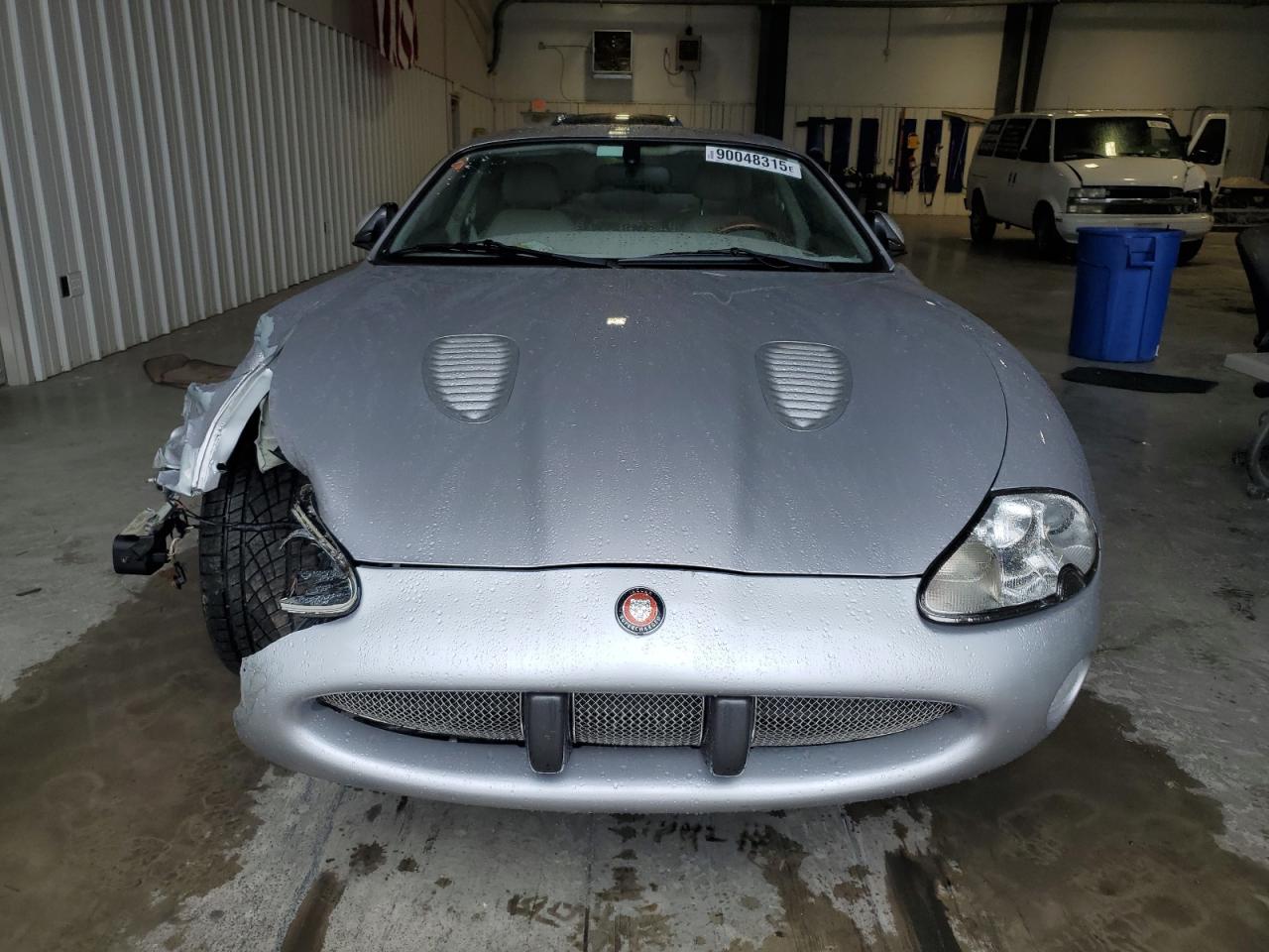 Jaguar XKR