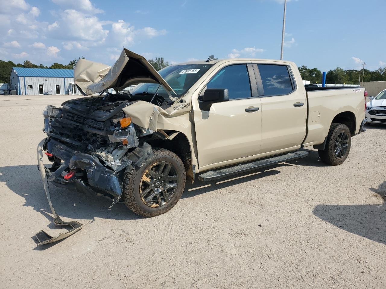 Salvage Chevrolet Silverado Image
