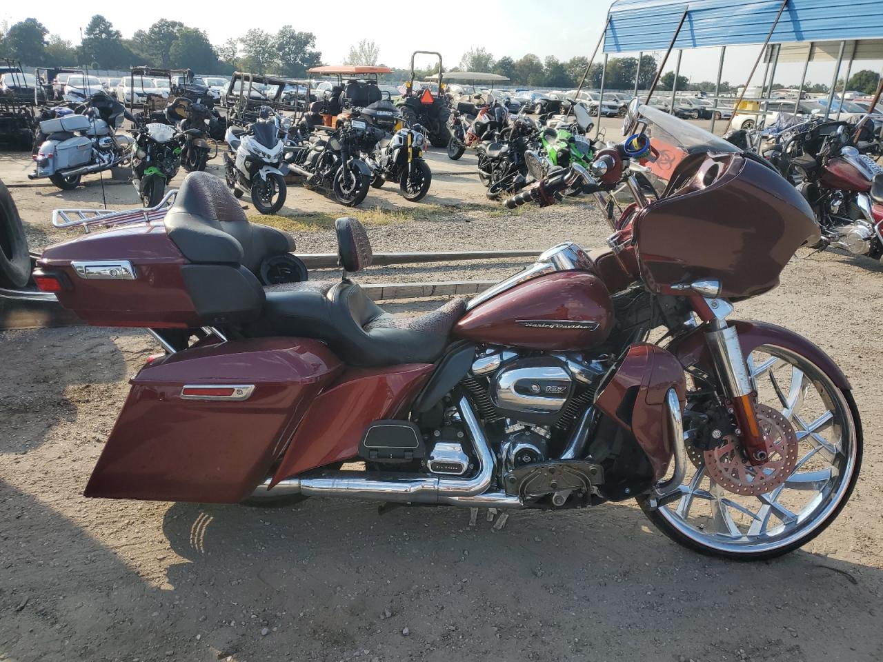 Salvage Harley-Davidson Fl Image