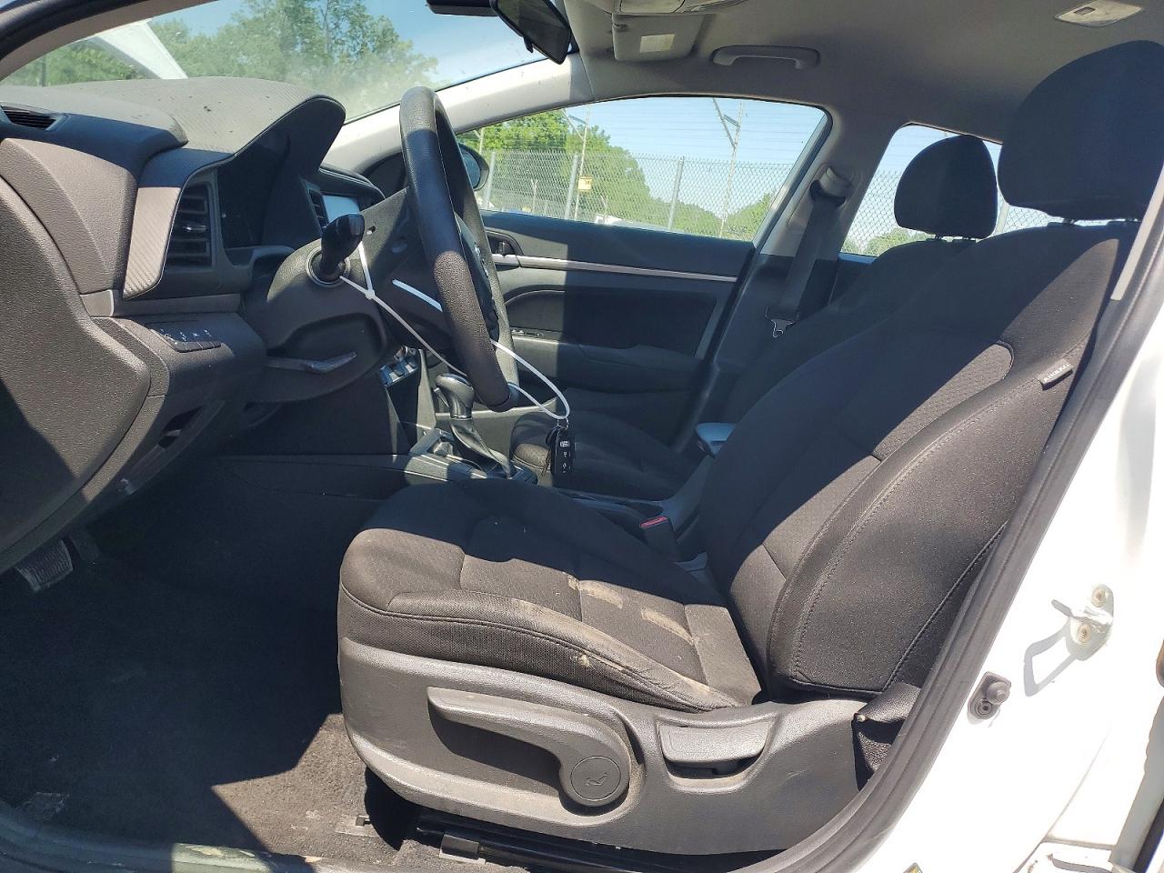Hyundai ELANTRA Sel