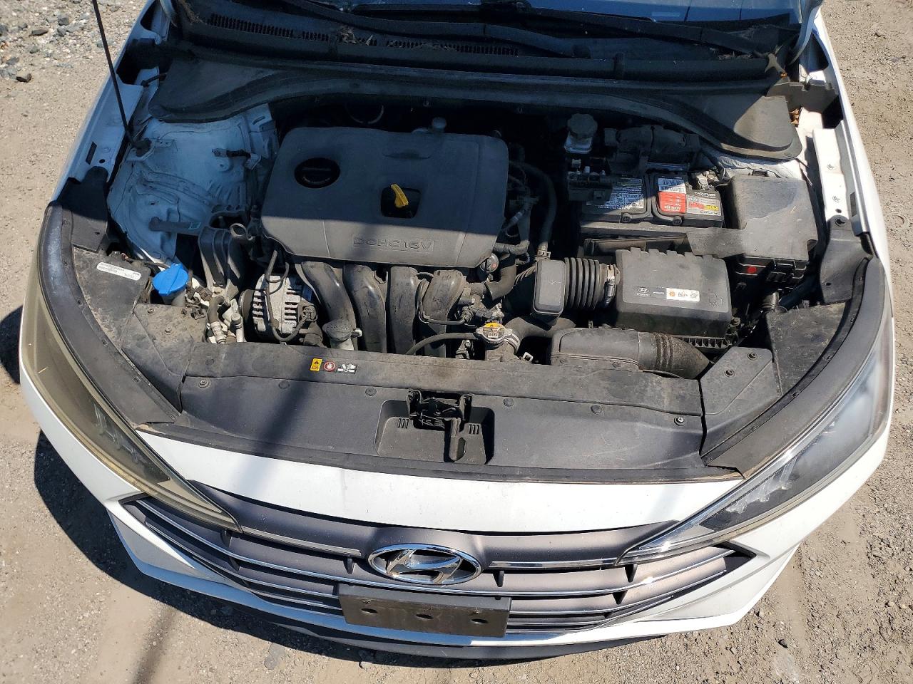 Hyundai ELANTRA Sel