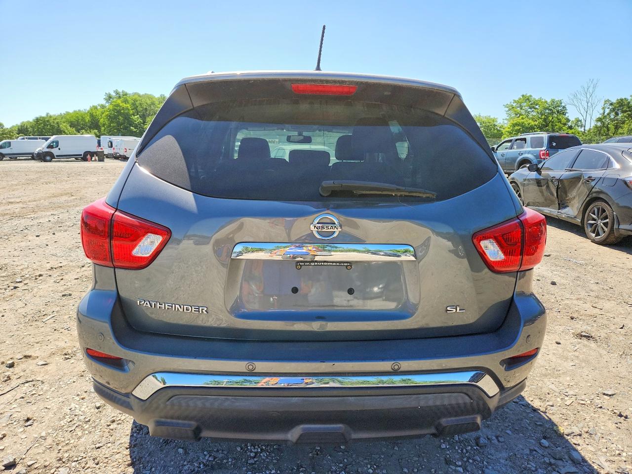 Nissan Pathfinder Sl