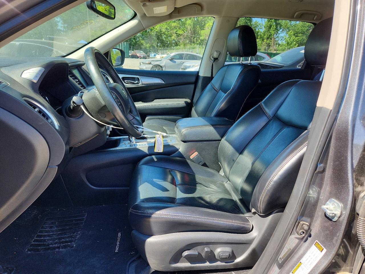 Nissan Pathfinder Sl