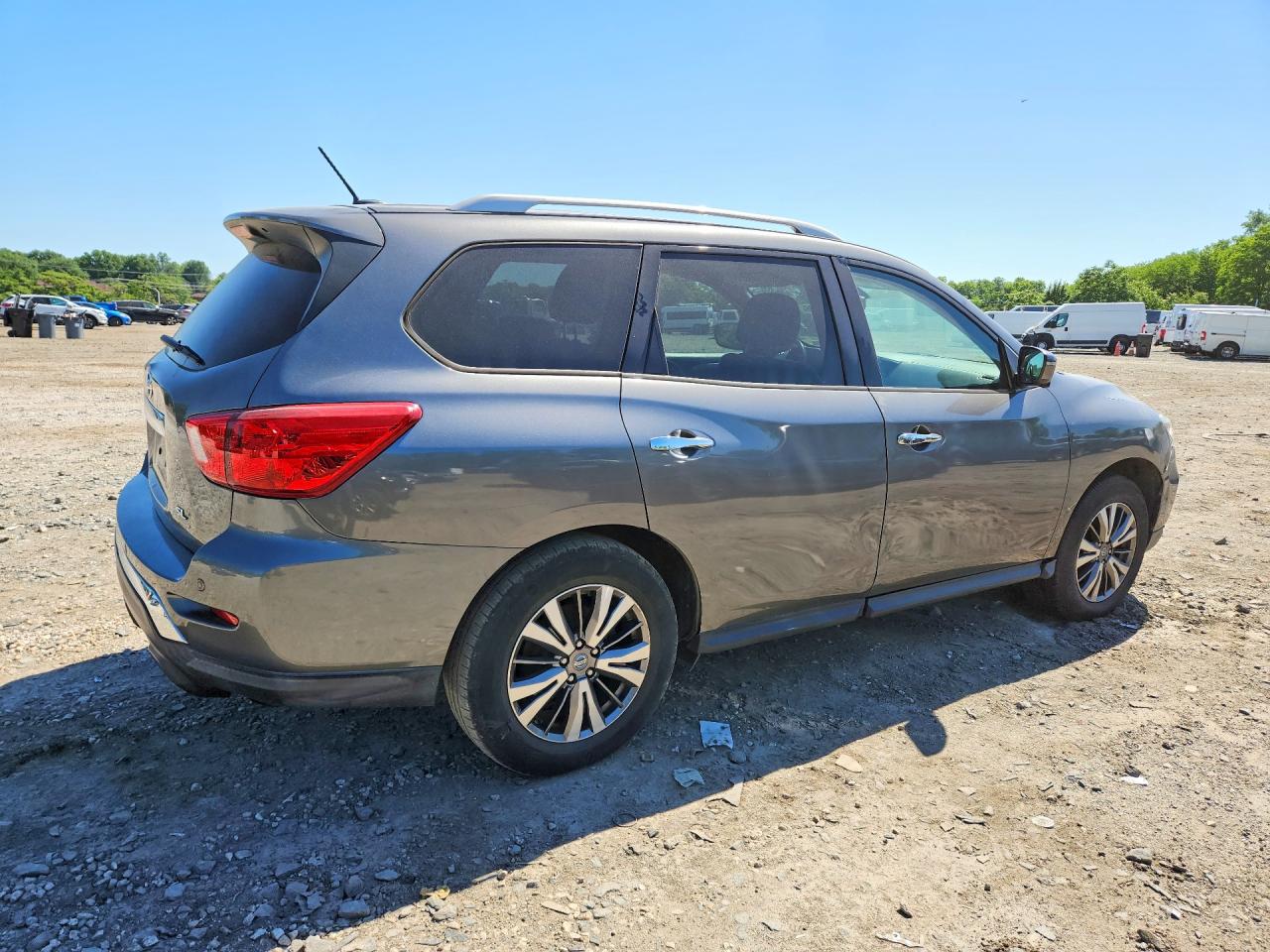 Nissan Pathfinder Sl