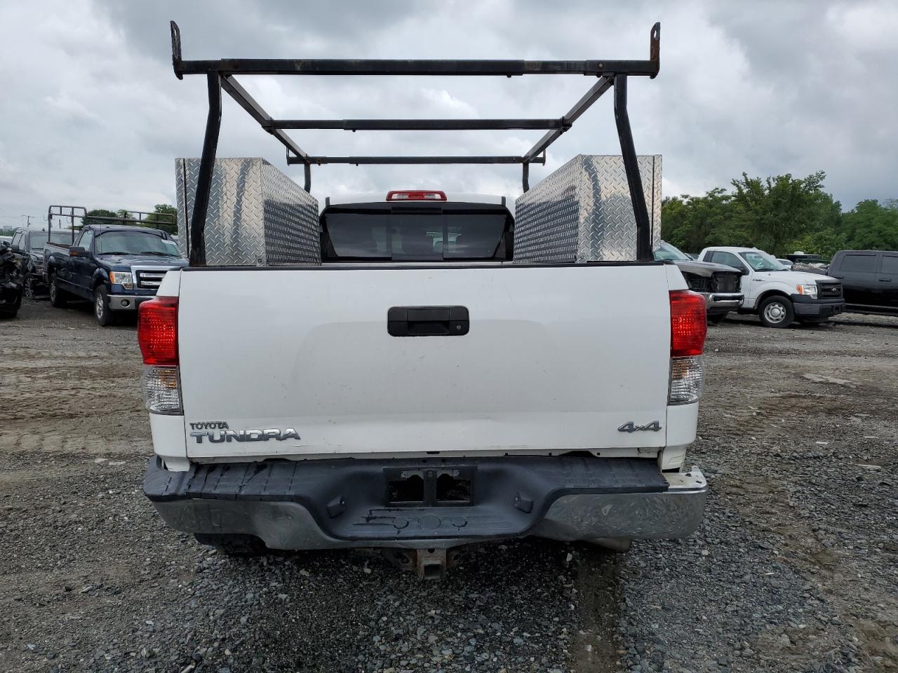 Toyota Tundra Double Cab Sr5