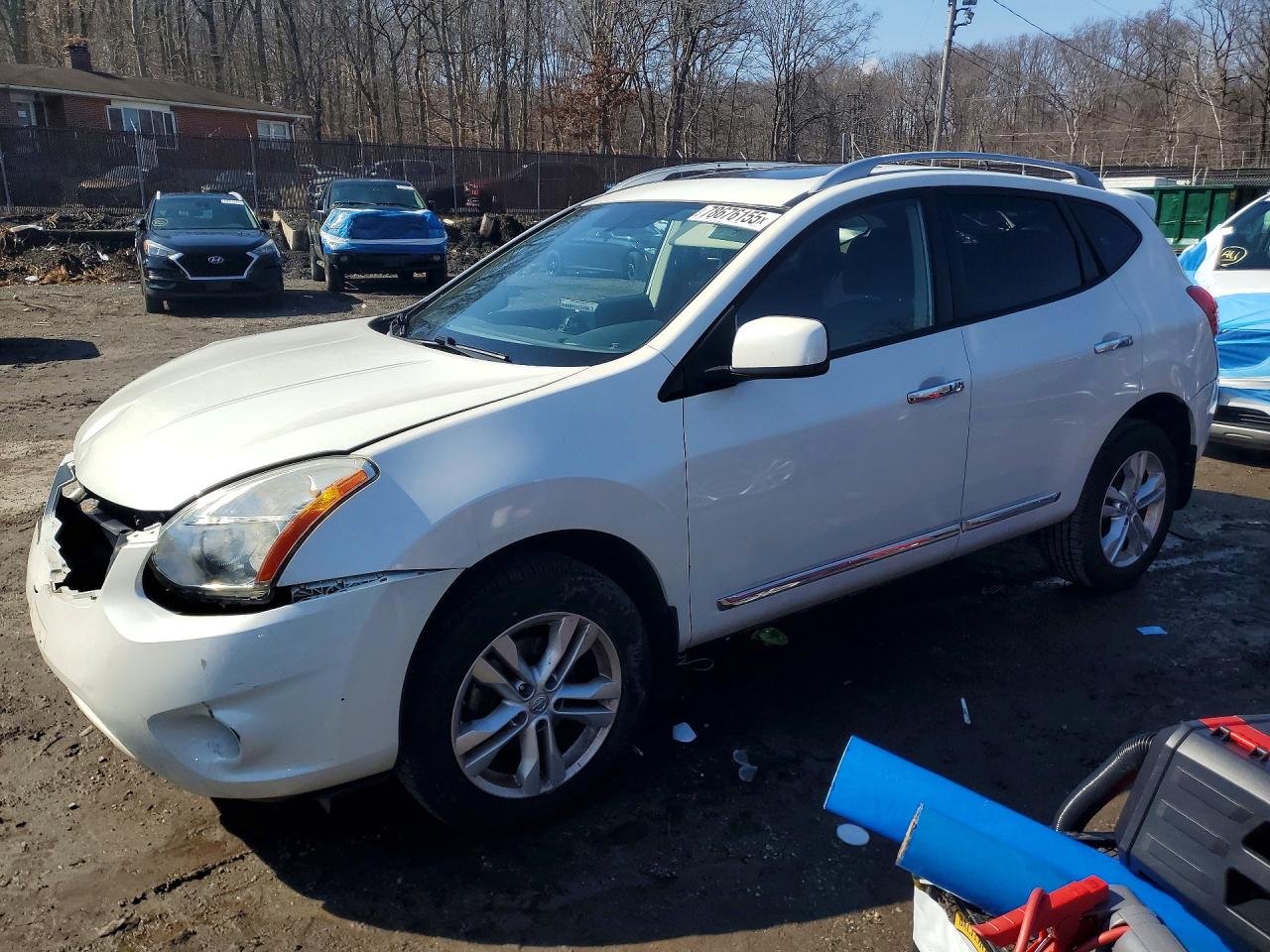 Salvage Nissan Rogue Image