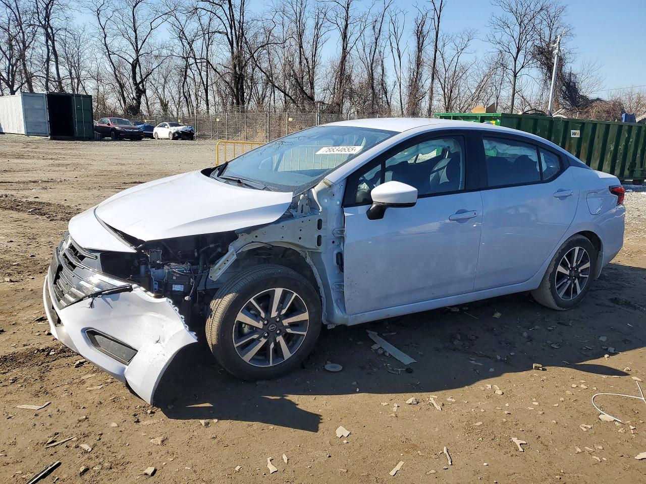 Salvage Nissan Versa Image