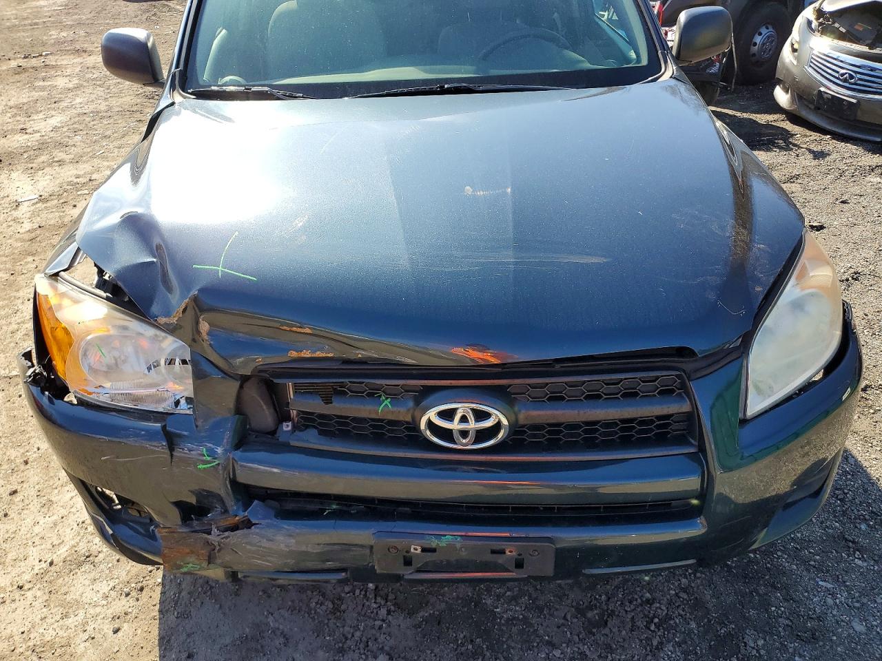 Toyota RAV4 Base