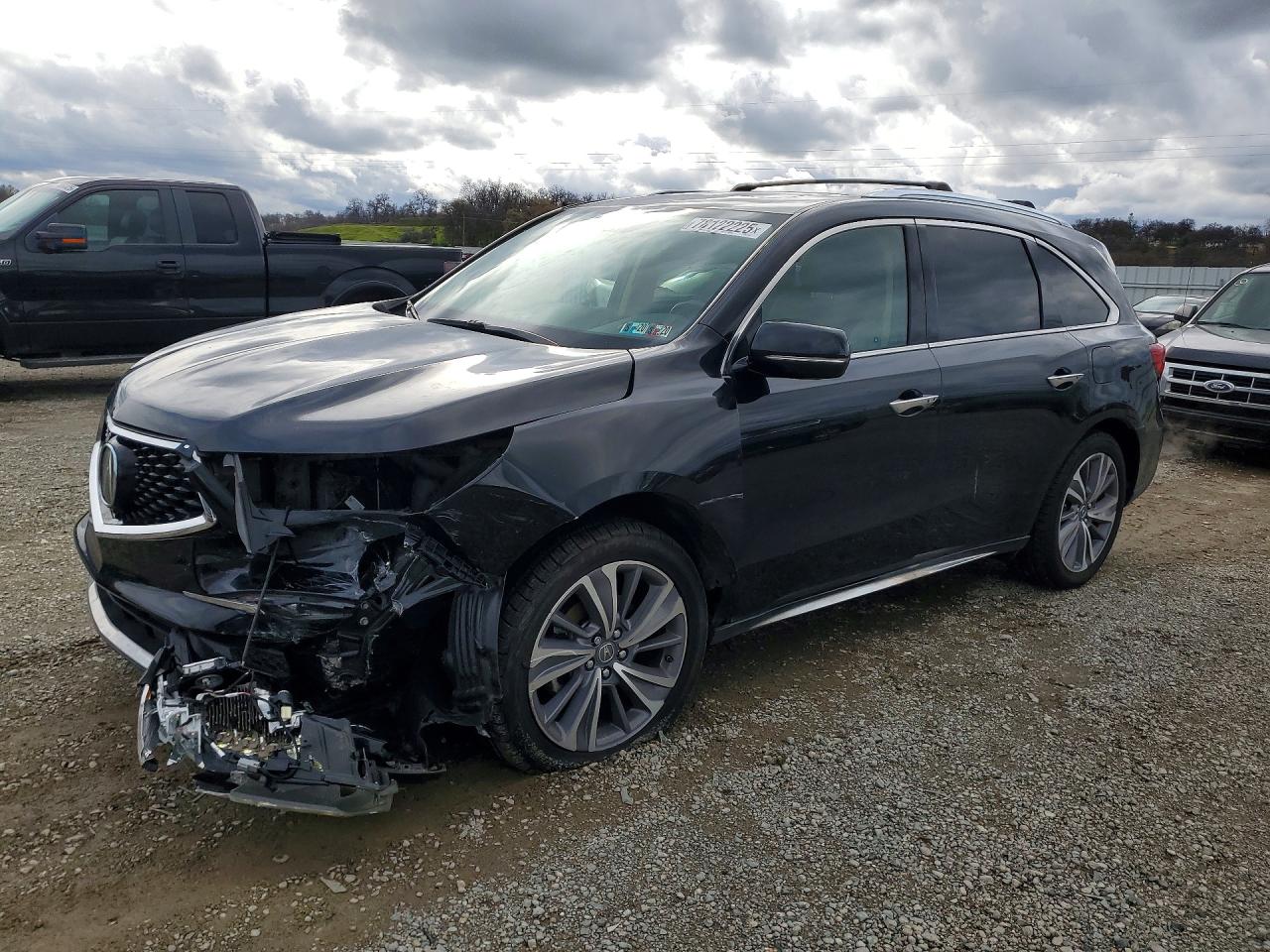 Salvage Acura MDX Image