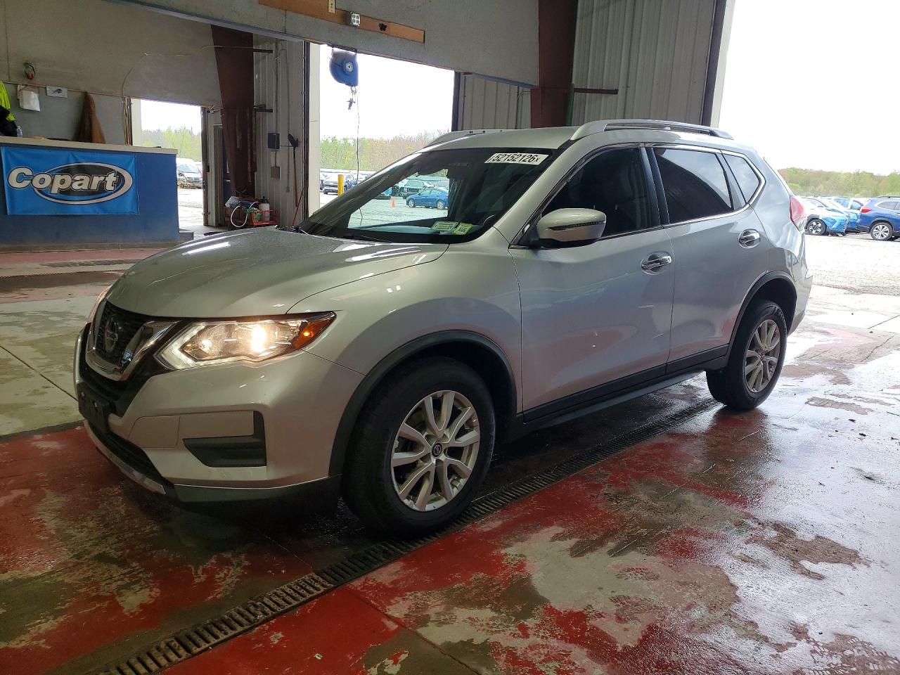Salvage Nissan Rogue Image