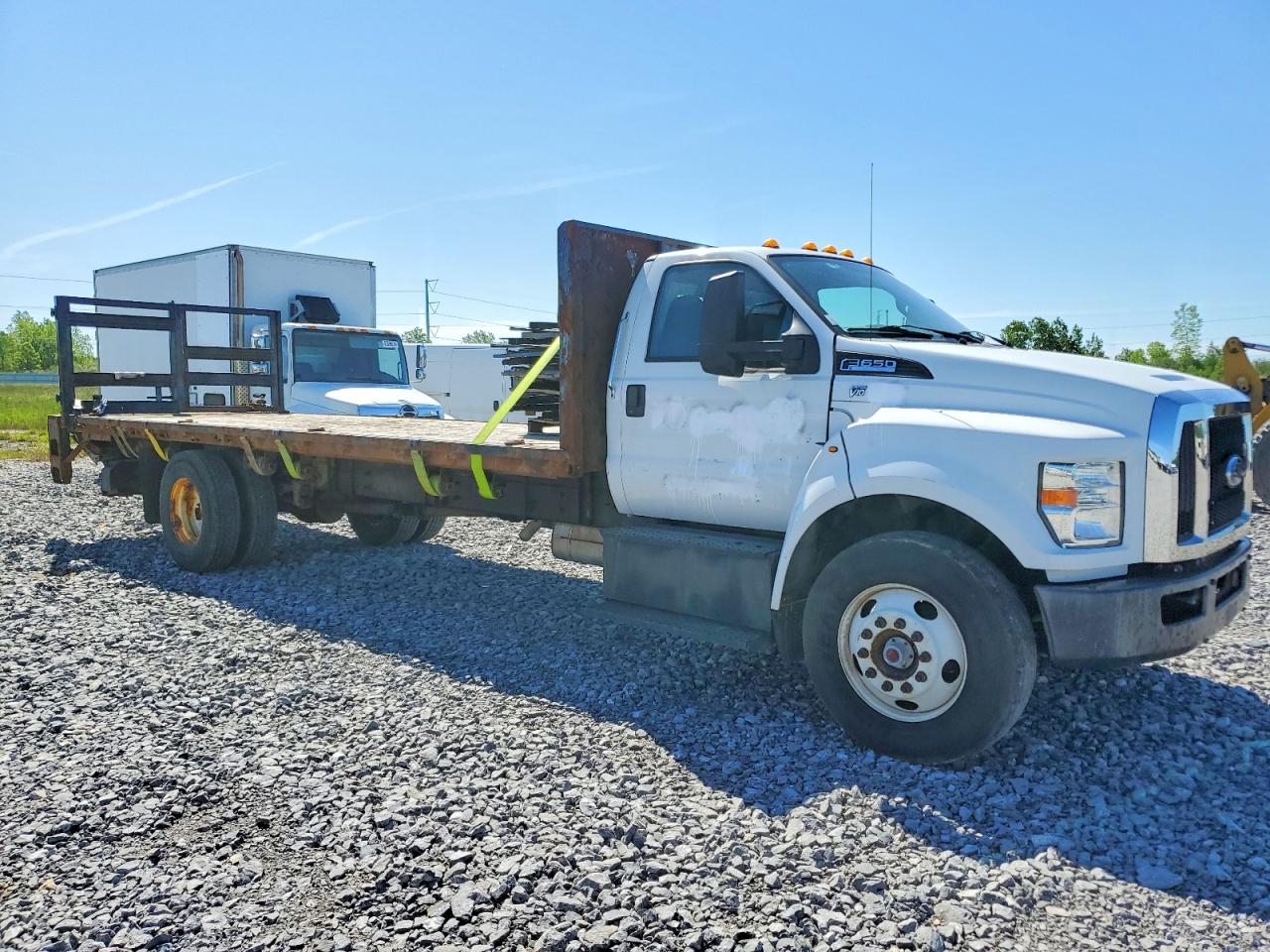 Salvage Ford F-650 Image