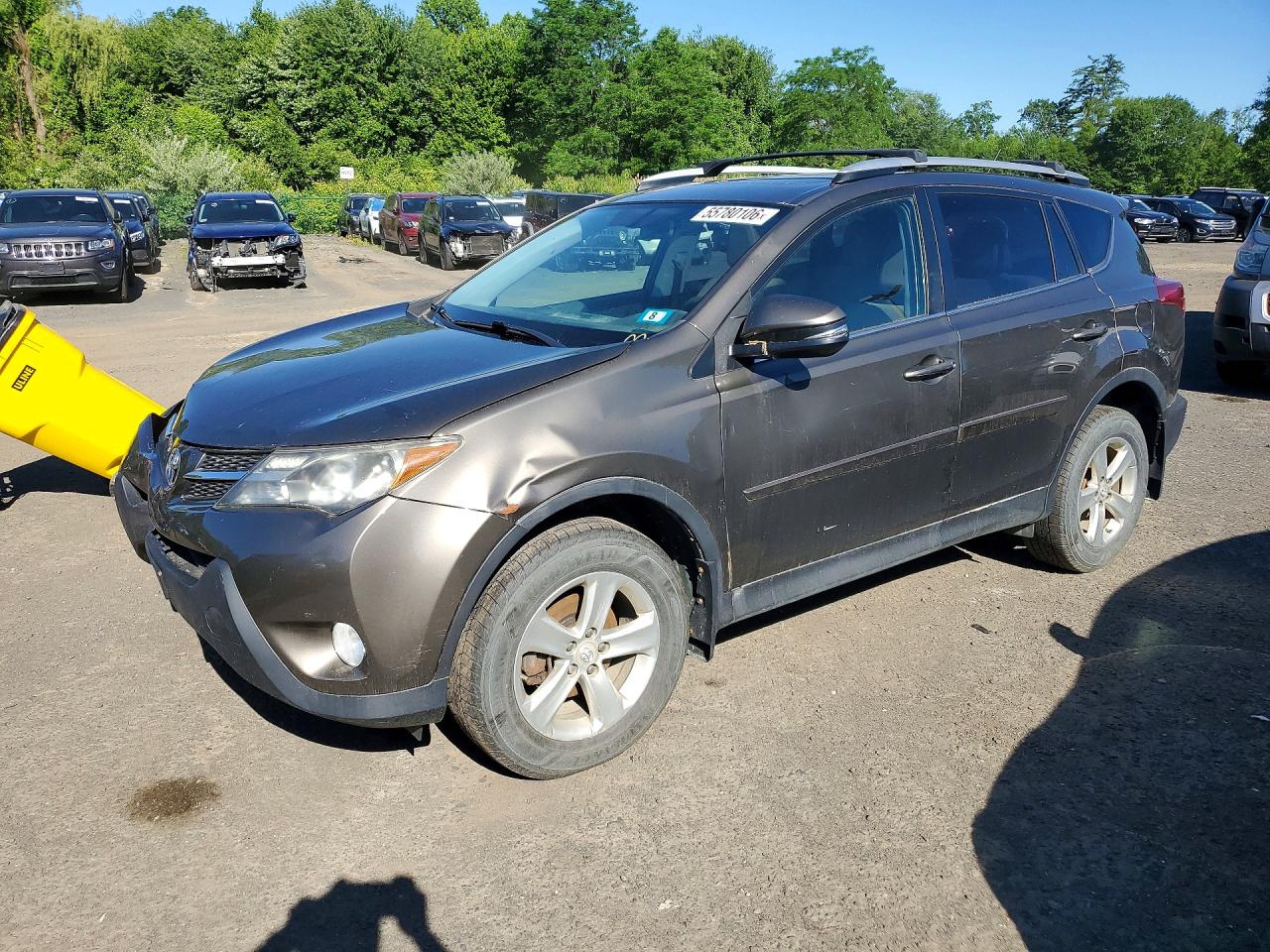 Salvage Toyota RAV4 Image