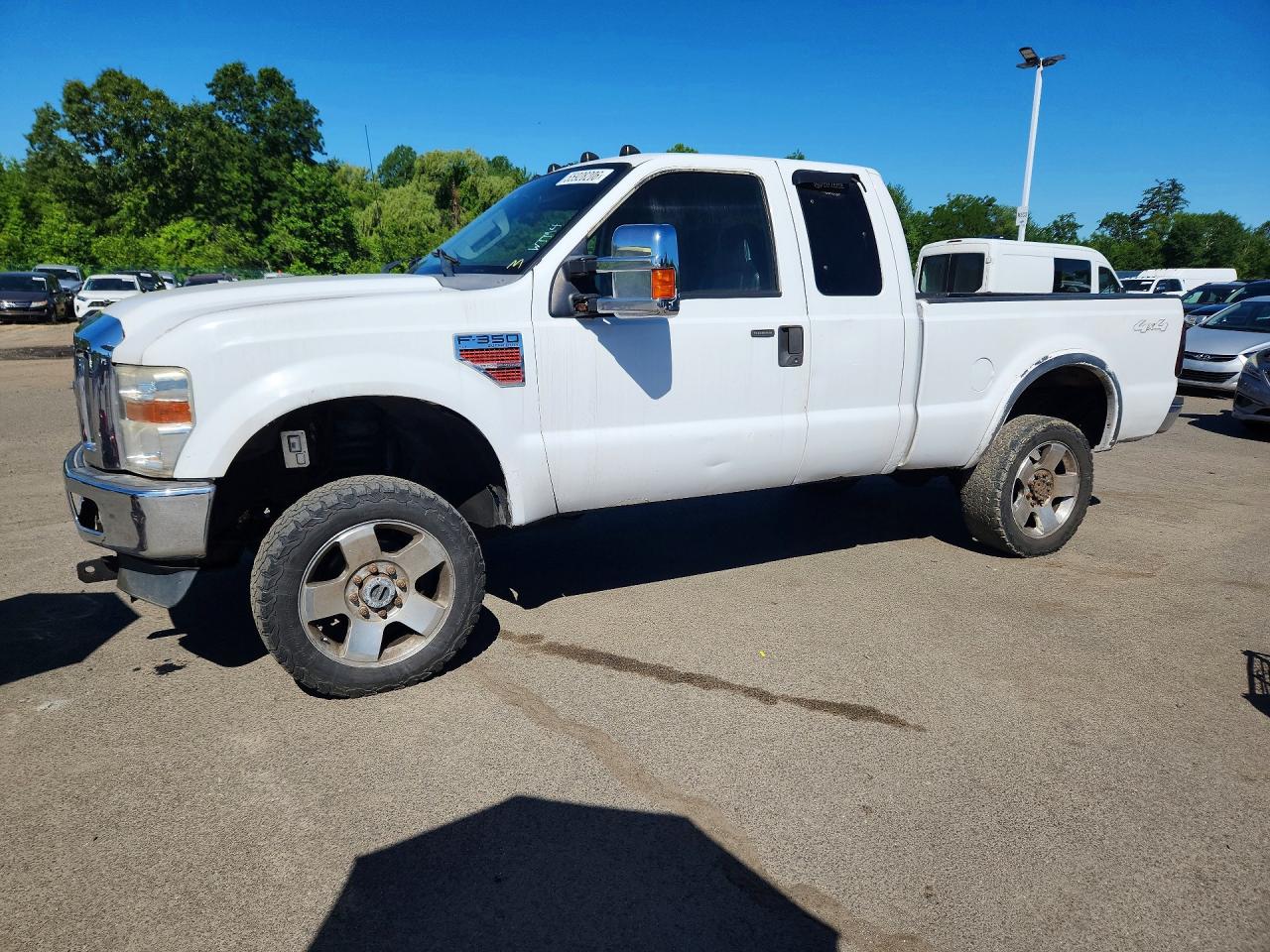 Salvage Ford F-350 Image