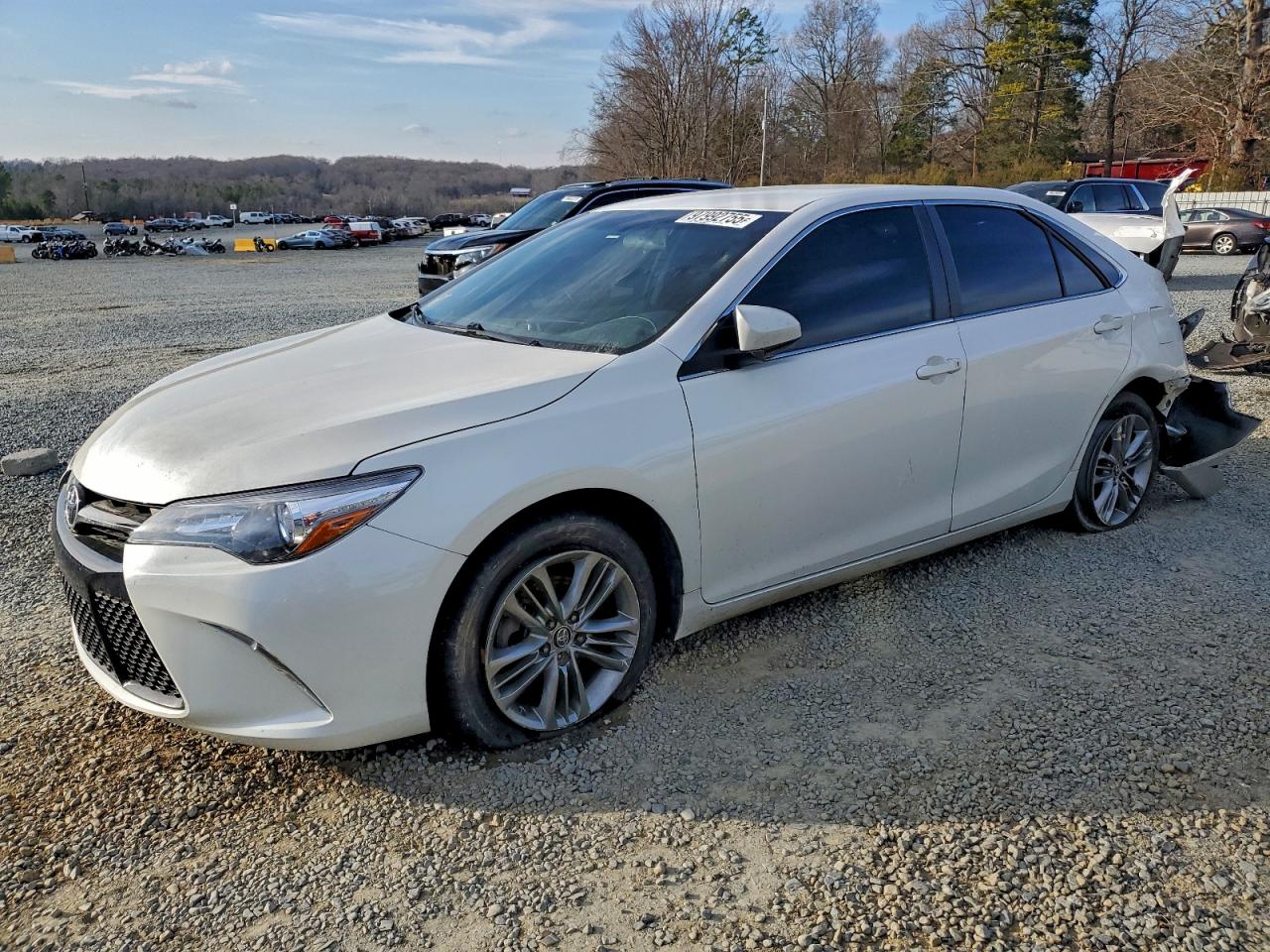Salvage Toyota Camry Image