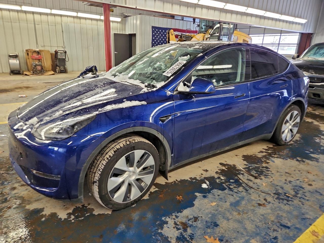 Salvage Tesla Model Y Image
